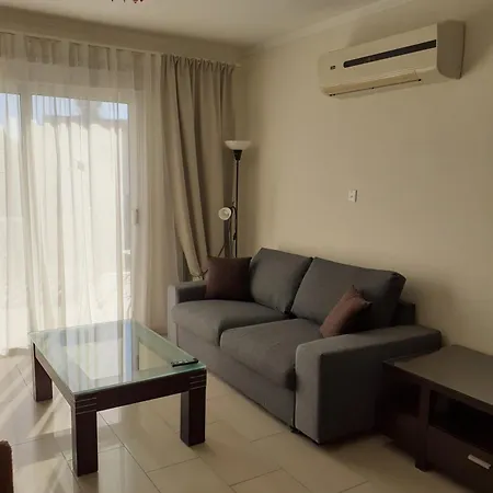 Luxury Cozy Near Nissi Apartament