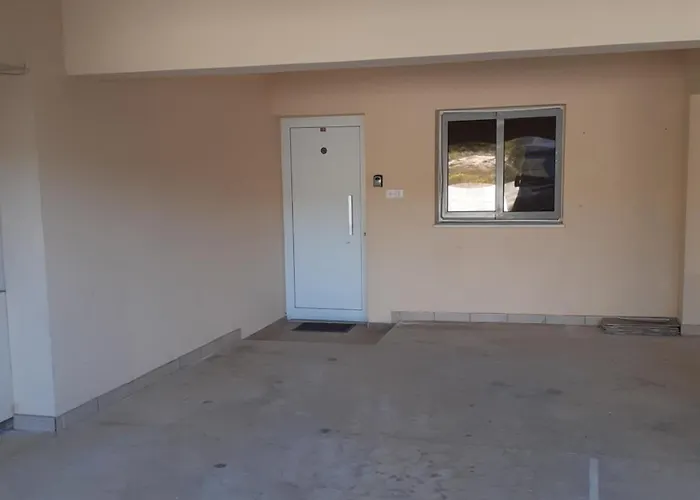 Luxury Cozy Near Nissi